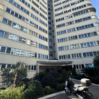 Продается 3-х комнатная квартира, 180 м²