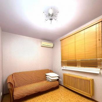 Сдается 2-х комнатная квартира, 75 м²