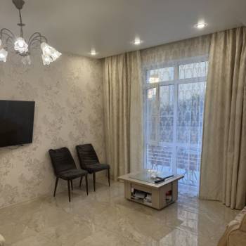 Сдается 2-х комнатная квартира, 110 м²