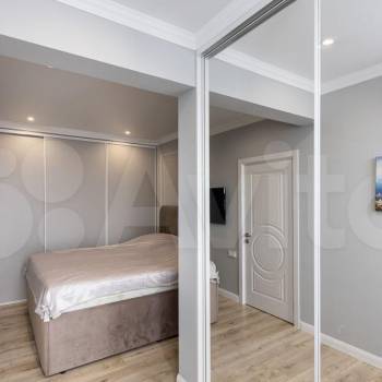 Продается Многокомнатная квартира, 100 м²