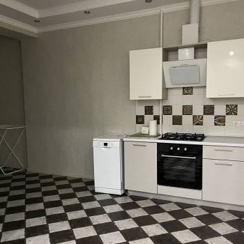 Сдается Многокомнатная квартира, 60 м²