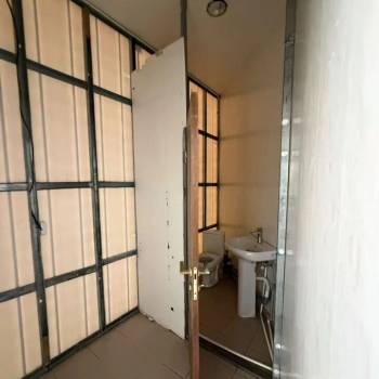 Продается Нежилое помещение, 90 м²
