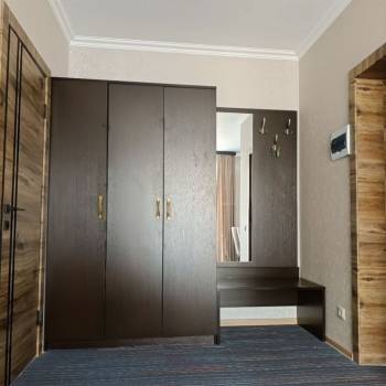 Сдается 1-комнатная квартира, 60 м²