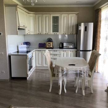 Сдается 2-х комнатная квартира, 74 м²