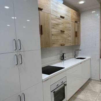 Сдается 2-х комнатная квартира, 81 м²