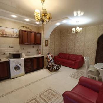 Сдается 2-х комнатная квартира, 65 м²