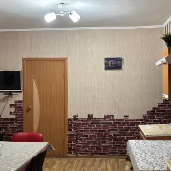Сдается 2-х комнатная квартира, 100 м²