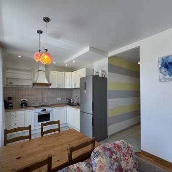 Продается 1-комнатная квартира, 56,7 м²
