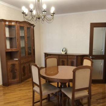 Сдается Многокомнатная квартира, 90 м²