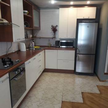 Продается 3-х комнатная квартира, 125 м²