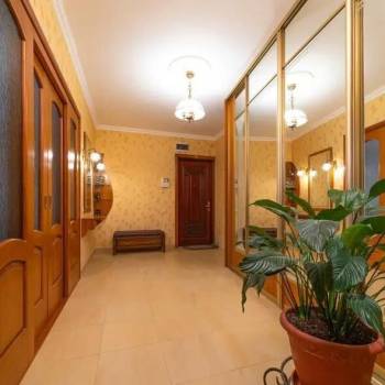 Продается 3-х комнатная квартира, 173,5 м²
