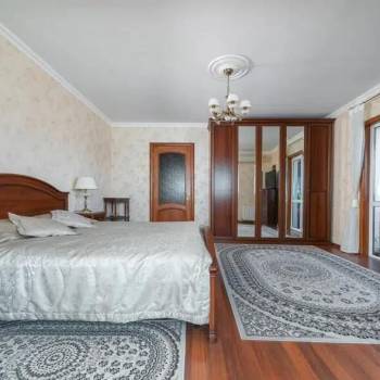 Продается 3-х комнатная квартира, 173,5 м²