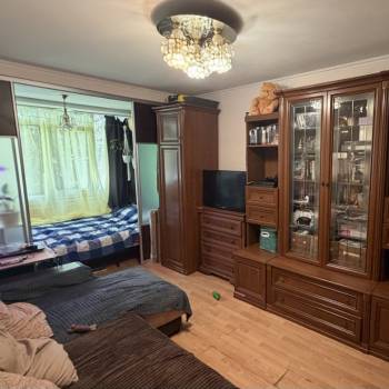 Продается 1-комнатная квартира, 32 м²