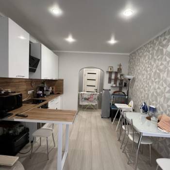 Продается 2-х комнатная квартира, 54 м²