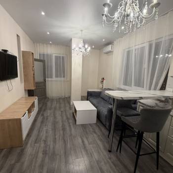 Сдается Многокомнатная квартира, 60 м²