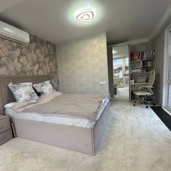 Продается Многокомнатная квартира, 91,9 м²