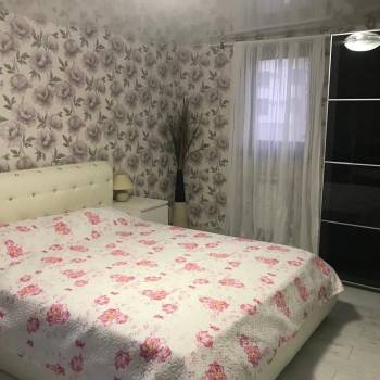 Продается Многокомнатная квартира, 130,6 м²