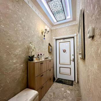 Продается Многокомнатная квартира, 90 м²