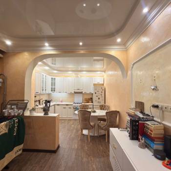 Продается 1-комнатная квартира, 51 м²