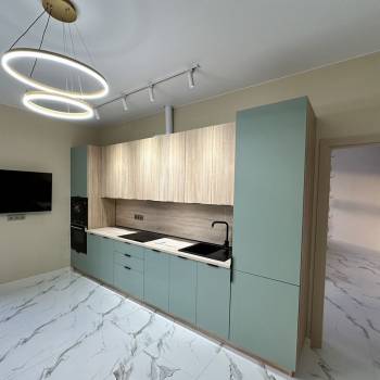 Сдается 2-х комнатная квартира, 130 м²