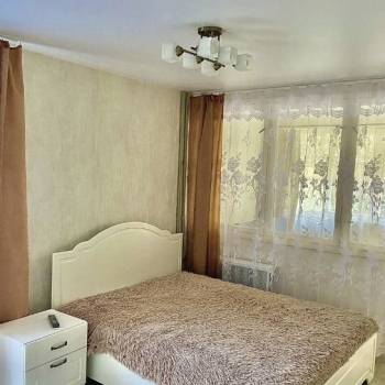 Сдается 1-комнатная квартира, 38 м²
