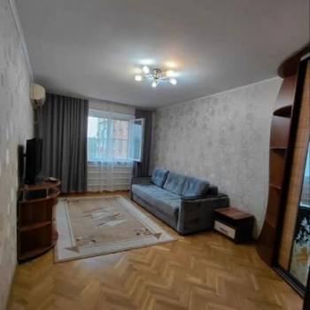 Сдается 1-комнатная квартира, 47 м²