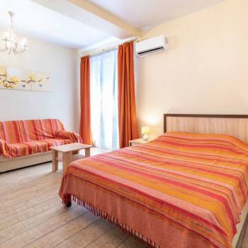 Сдается 1-комнатная квартира, 67 м²