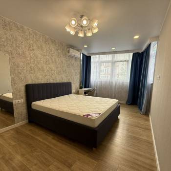 Продается 1-комнатная квартира, 45 м²