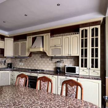 Продается Многокомнатная квартира, 155 м²