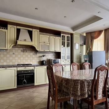 Продается Многокомнатная квартира, 155 м²