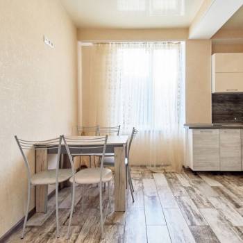 Сдается Многокомнатная квартира, 100 м²