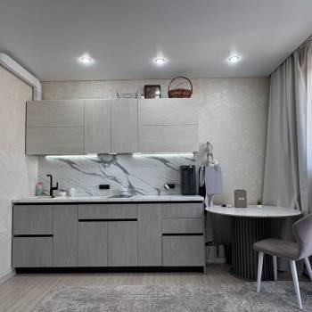 Продается 1-комнатная квартира, 42 м²