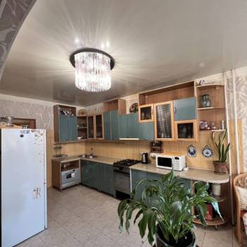 Сдается Многокомнатная квартира, 90 м²
