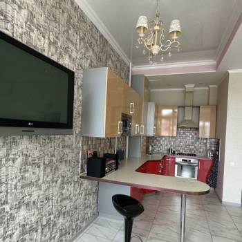 Сдается 1-комнатная квартира, 70 м²