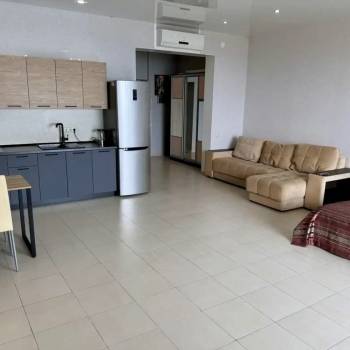 Сдается 1-комнатная квартира, 67,5 м²