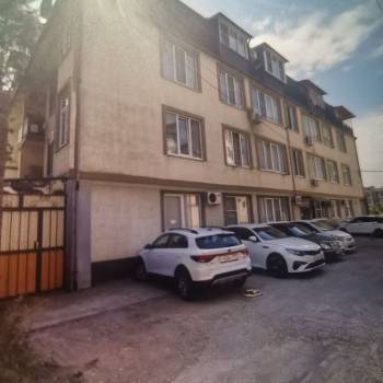 Продается 1-комнатная квартира, 32 м²