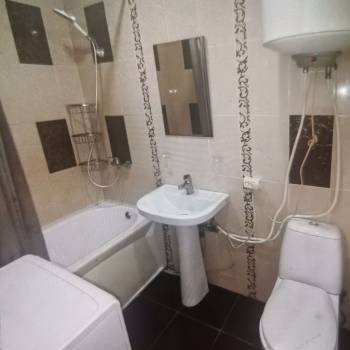 Продается 1-комнатная квартира, 32 м²