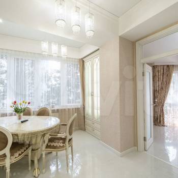 Продается 1-комнатная квартира, 104,1 м²