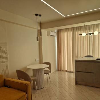 Продается Многокомнатная квартира, 100 м²