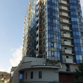 Продается 1-комнатная квартира, 49,1 м²