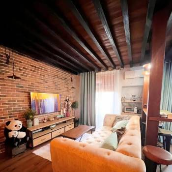 Сдается 2-х комнатная квартира, 79 м²