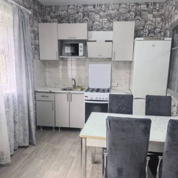 Сдается 2-х комнатная квартира, 42 м²