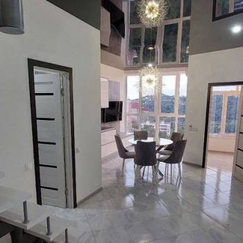 Продается Многокомнатная квартира, 102 м²