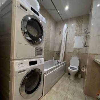 Продается 1-комнатная квартира, 52,2 м²