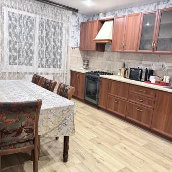 Сдается Дом, 195 м²