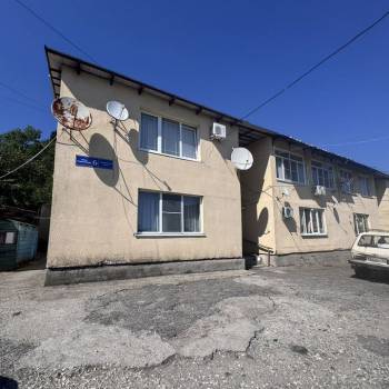 Продается Многокомнатная квартира, 60 м²