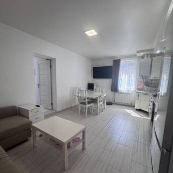 Продается Многокомнатная квартира, 60 м²