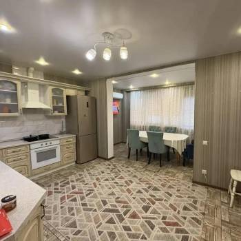 Продается 3-х комнатная квартира, 123,2 м²