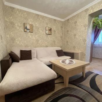 Продается 1-комнатная квартира, 37 м²