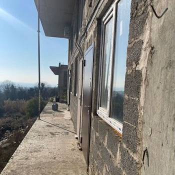 Продается 1-комнатная квартира, 36 м²